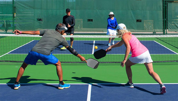 Treating Shoulder Injuries in Pickleball Players: From Therapy to Surgery