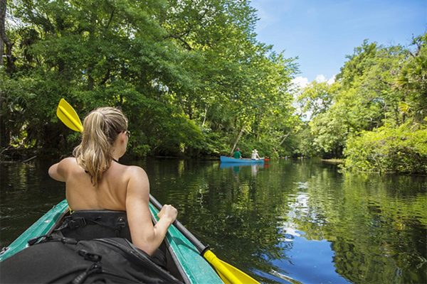 Spring into Action: Protecting Your Shoulders from Seasonal Strains and Injuries